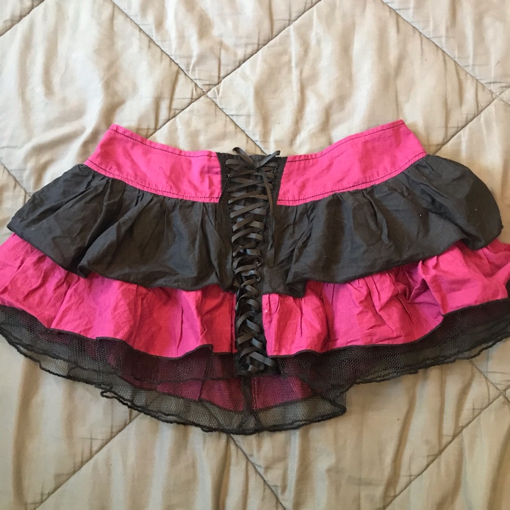 serious la skirt